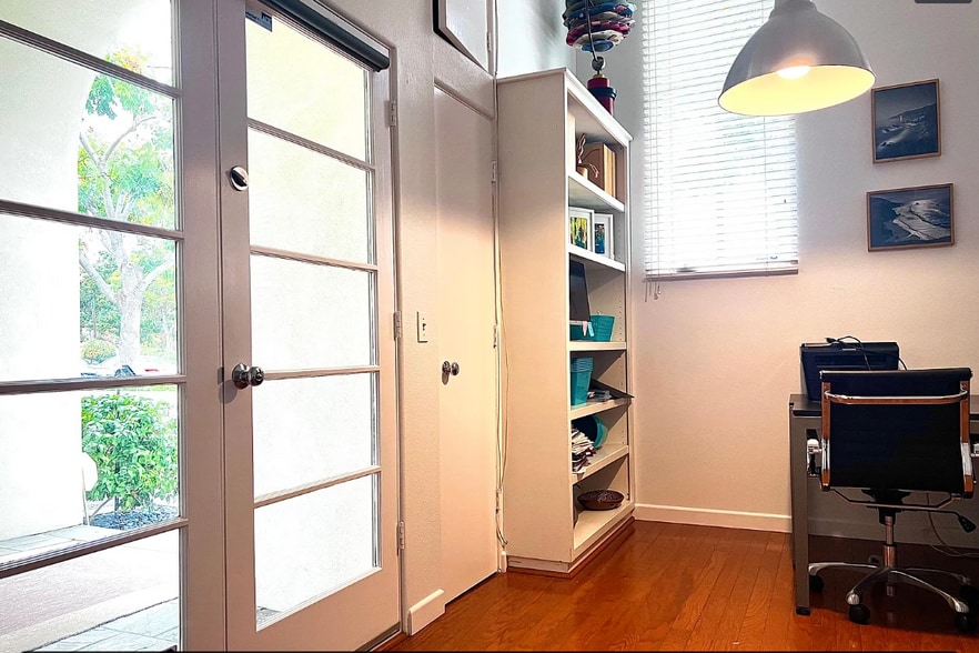 Building Photo - 1322 2nd St