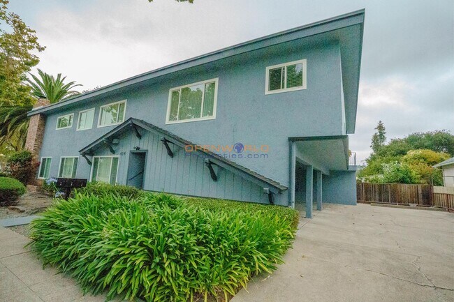Building Photo - 414 Bancroft Ave