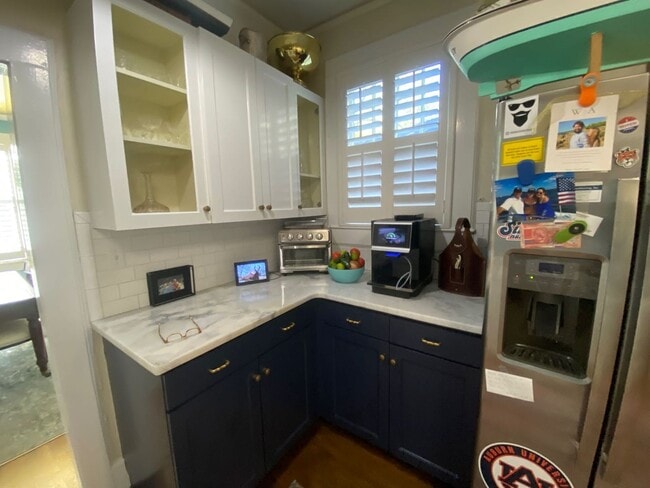 Building Photo - 2225 Blossom St