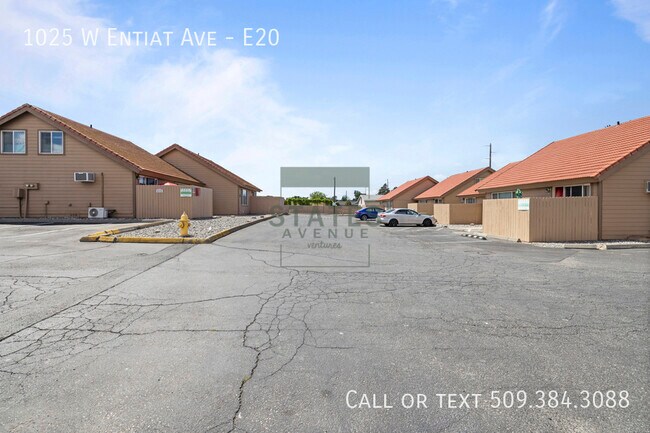 Building Photo - 1025 W Entiat Ave