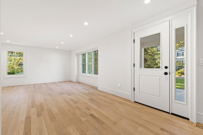 Building Photo - 19 Highland Park Pl
