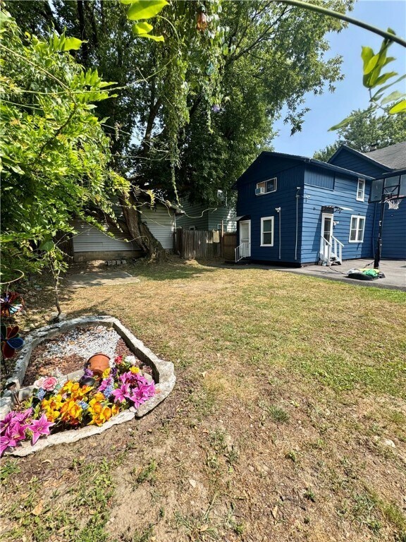 Building Photo - 57 Ferncliffe Dr