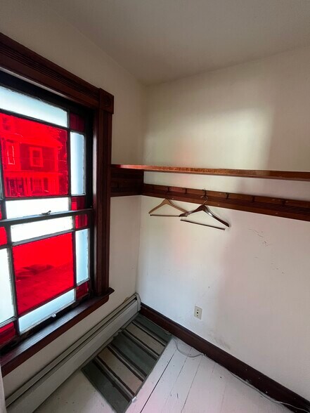 Building Photo - 77 Yale St
