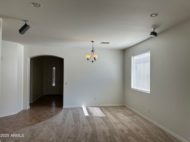Building Photo - 4403 W Powell Dr