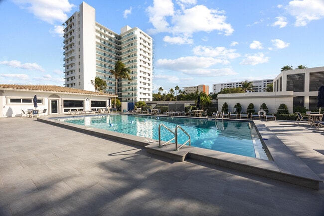 Building Photo - 1630 N Ocean Blvd