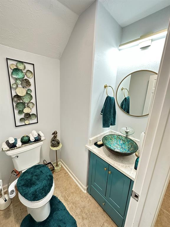 Building Photo - 23707 Hackberry Dr