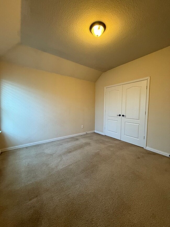 Building Photo - 815 Blue Quail Dr