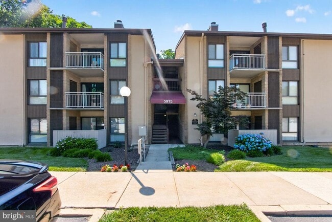 Building Photo - 5915 Tamar Dr