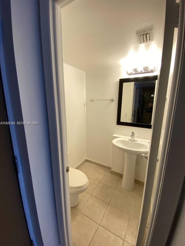 Building Photo - 10801 SW 109th Ct