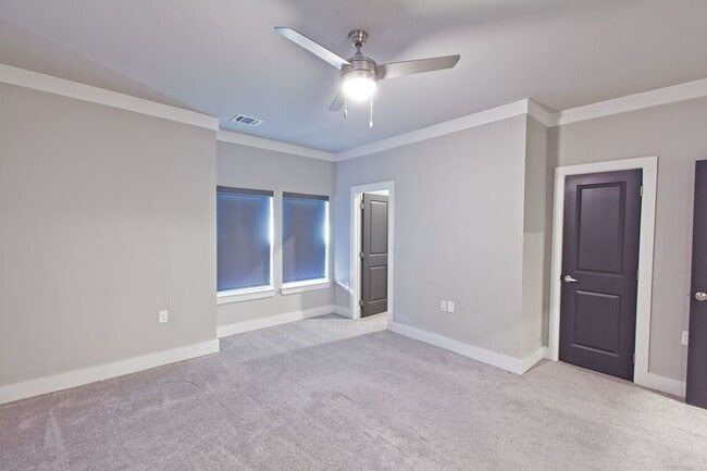 Building Photo - 3313 Wynwood Dr