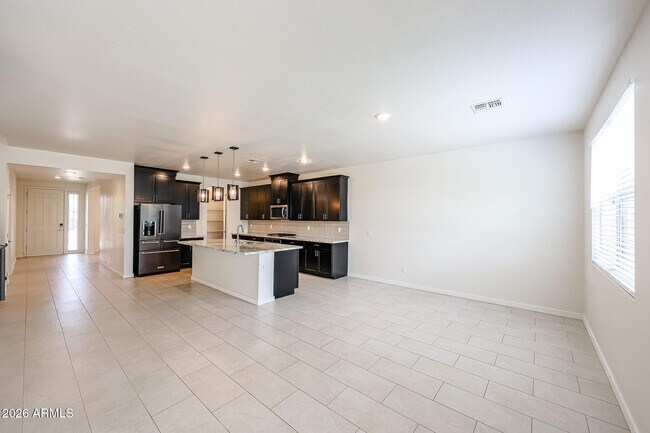 Building Photo - 14090 W Old Oak Ln