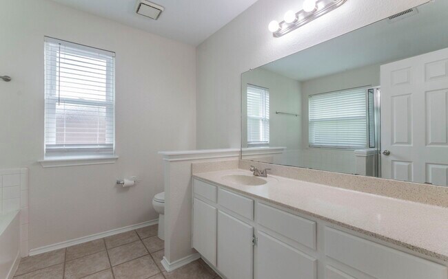 Building Photo - 14912 Big Falls Dr