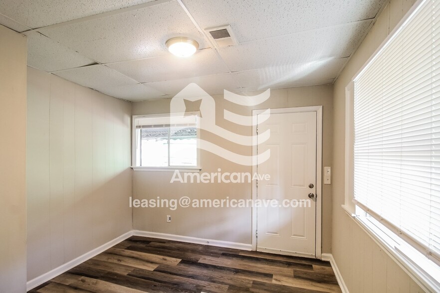 Building Photo - 847 Mcpherson Dr