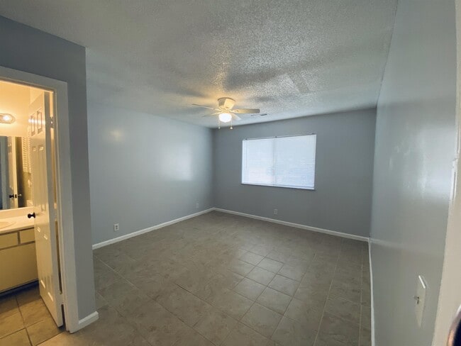 Building Photo - 217 Bull River Bluff Dr