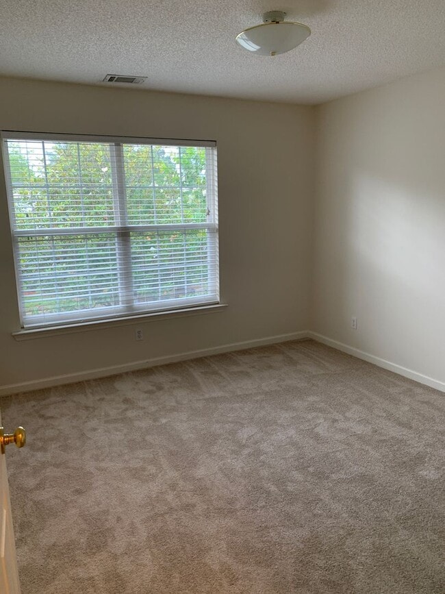 Building Photo - Brockington Square - Southside Savannah Condo-Tibet Avenue