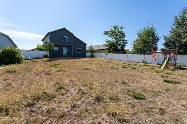 Building Photo - 4 Bedrooms, 3.5 Bathrooms, 2 Car Garage Home Fore Rent In Remington Estates