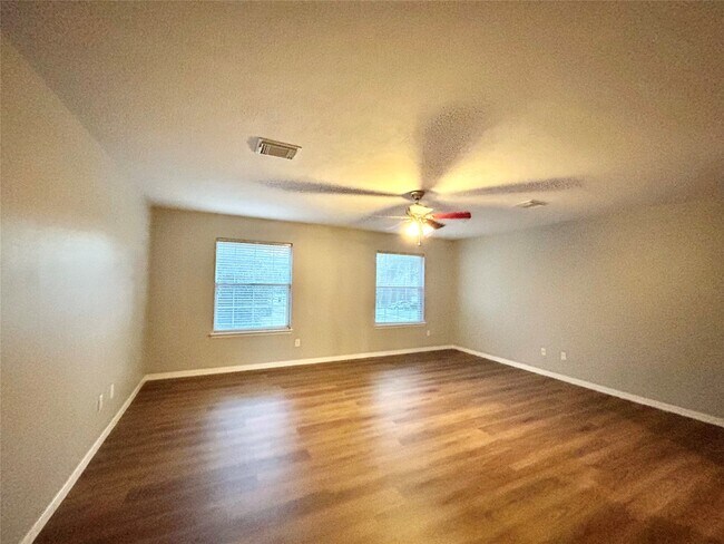 Building Photo - 22918 Breton Point Dr