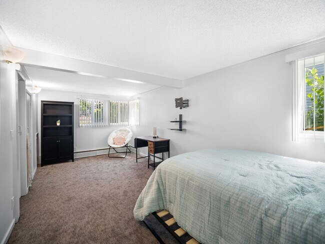 Building Photo - Spacious 2-Bedroom Home with Private Deck,...