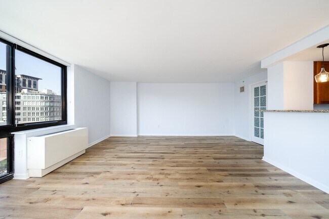 Building Photo - 700 Grove St