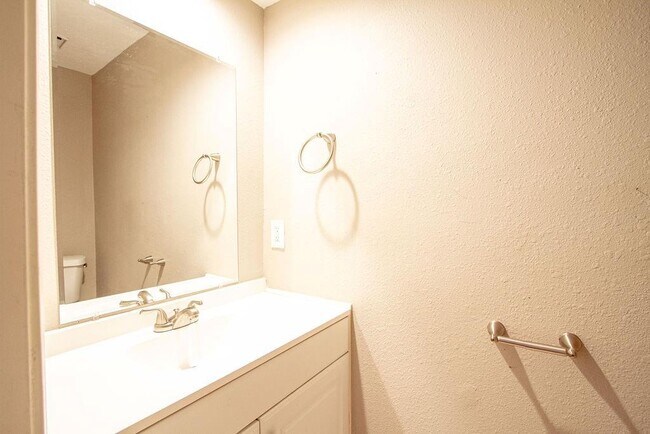 Building Photo - 1011 Hamblen Rd