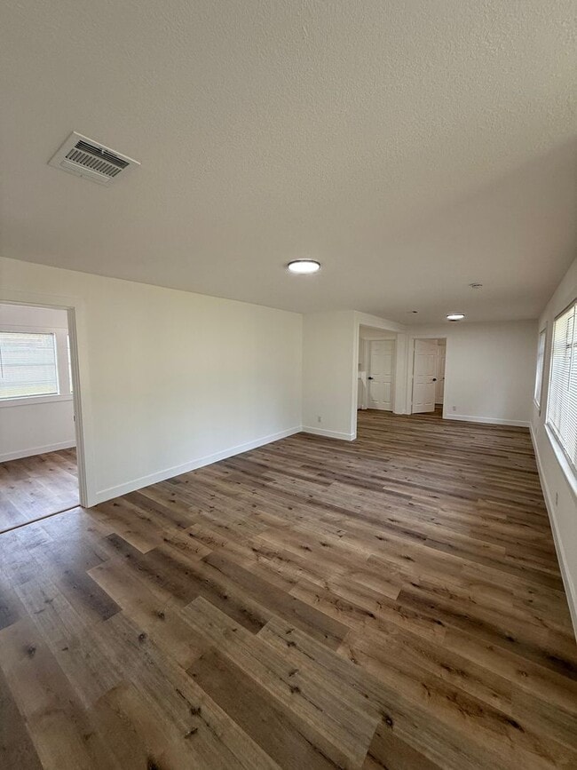 Building Photo - Gorgeous all renovated Home in Pasadena, TX!.