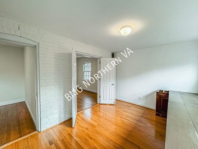 Building Photo - 4412 Volta Pl NW