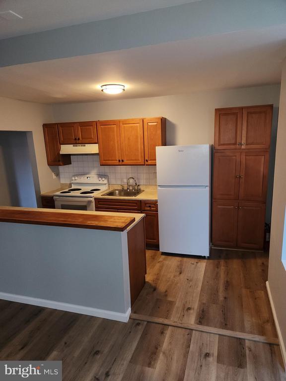 Building Photo - 5025 Penn St