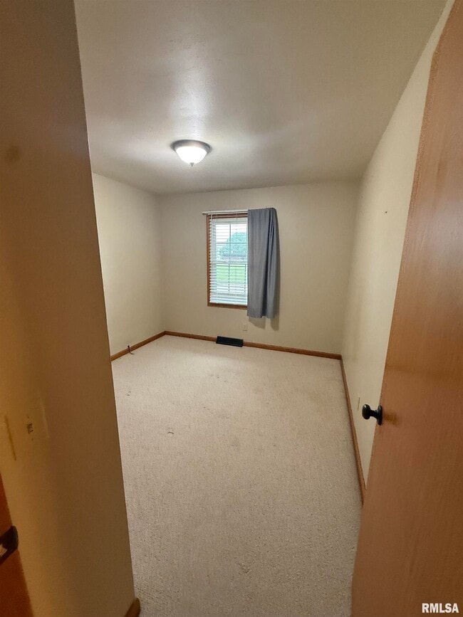Building Photo - 4155 Utica Ridge Rd
