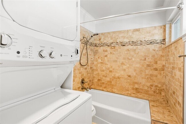 Building Photo - 2507 Quarry Rd