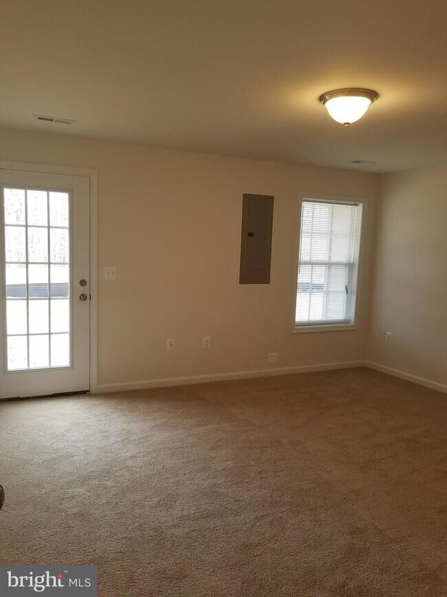 Building Photo - 10417 Westgate Ct