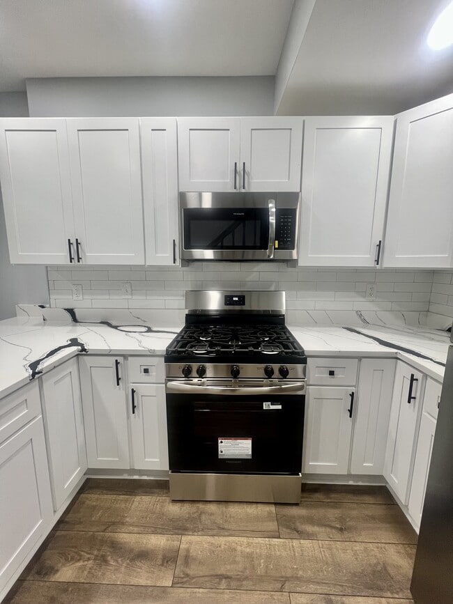 Building Photo - 2431 McElderry St