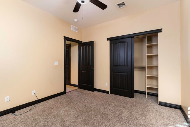 Building Photo - 3138 Fox Grove