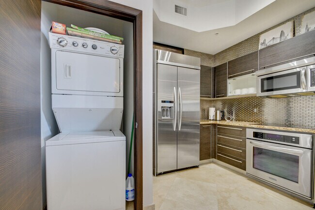 Building Photo - 550 Okeechobee Blvd