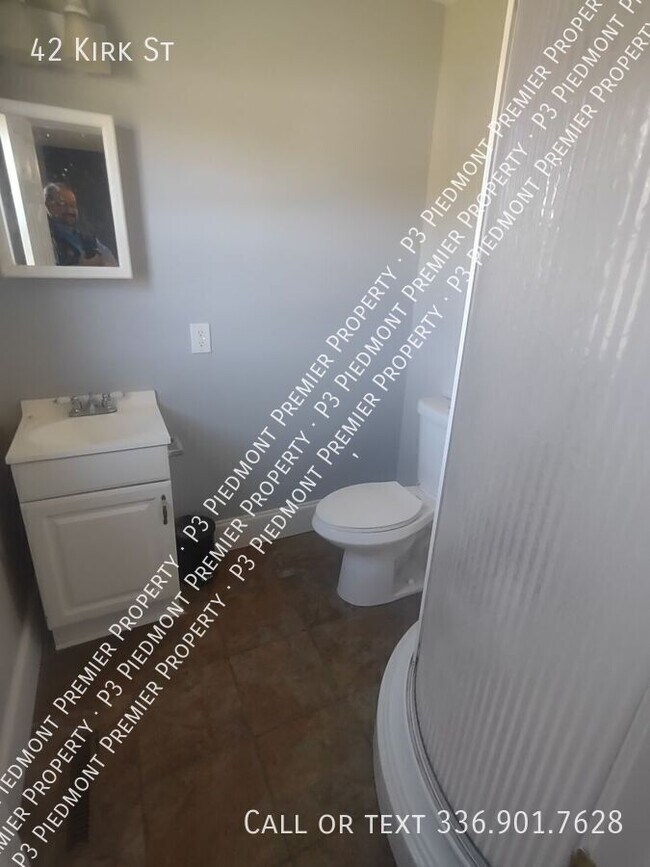 Building Photo - 42 Kirk St