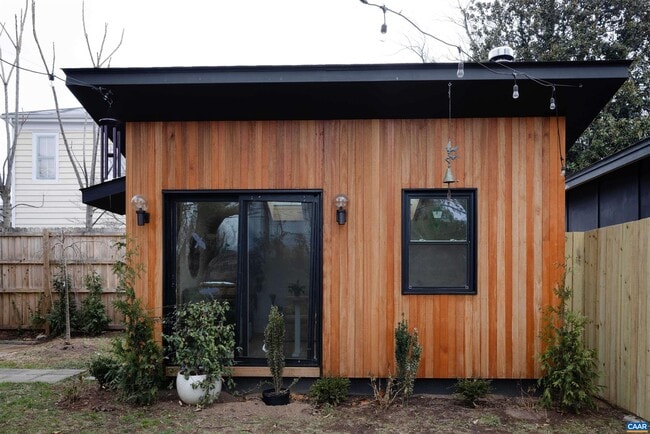 Building Photo - 1219 Gordon Ave