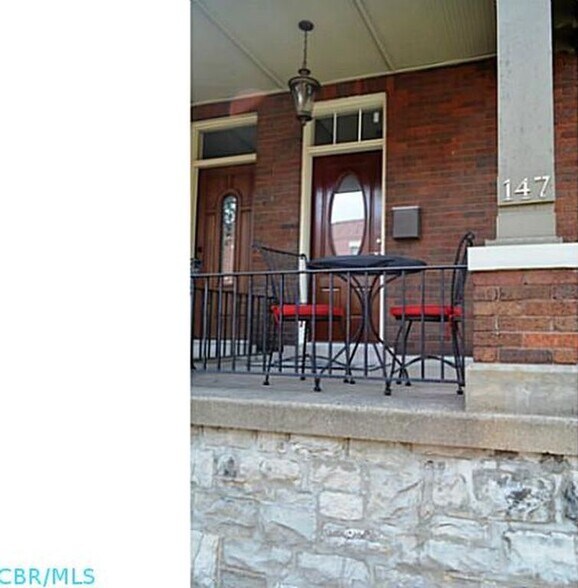 Building Photo - 147 W 6th Ave