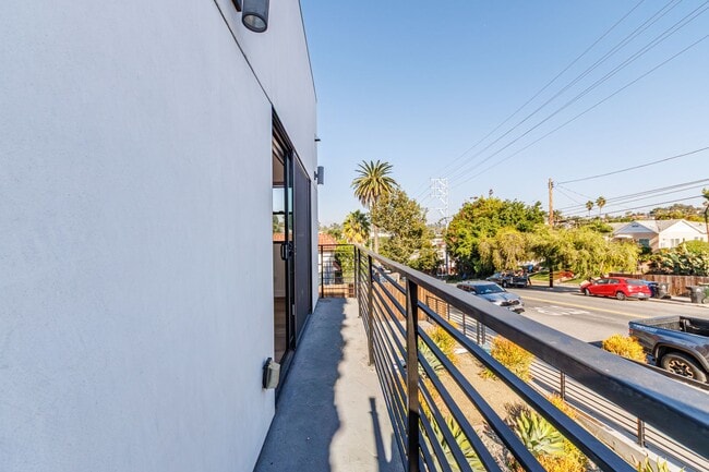 Building Photo - 705 Benton Wy