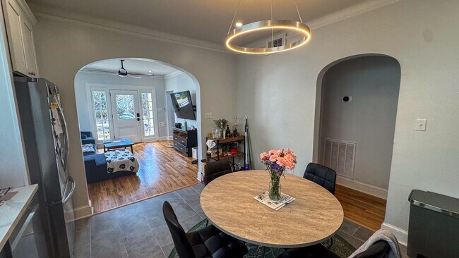 Building Photo - New Construction - 7BR for 2026 School Year!