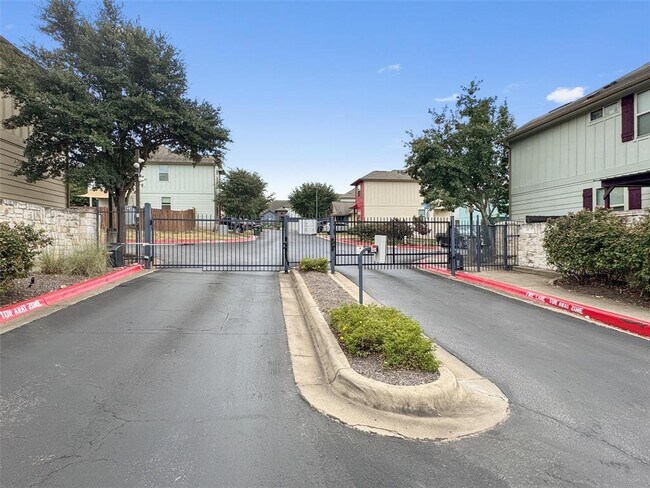 Building Photo - 5908 Red Bud Ridge Ln