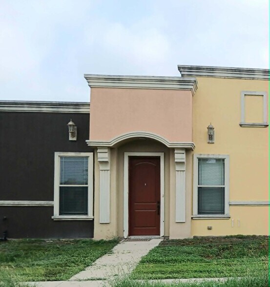 Building Photo - 3151 Regal Dr