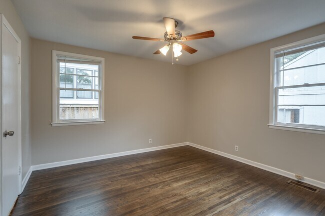 Building Photo - 3817 Burrus St