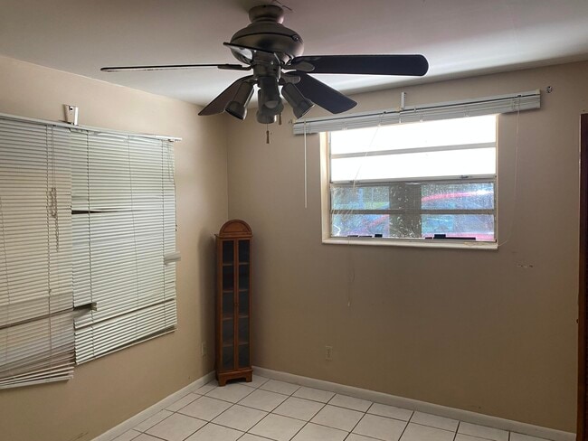 Building Photo - 2374 Sunrise Dr