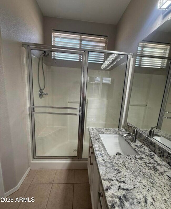 Building Photo - 12524 W Adams St