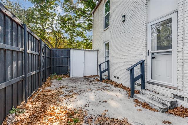 Building Photo - 5937 E University Blvd