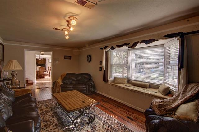 Building Photo - 1202 Tanglewood Trail