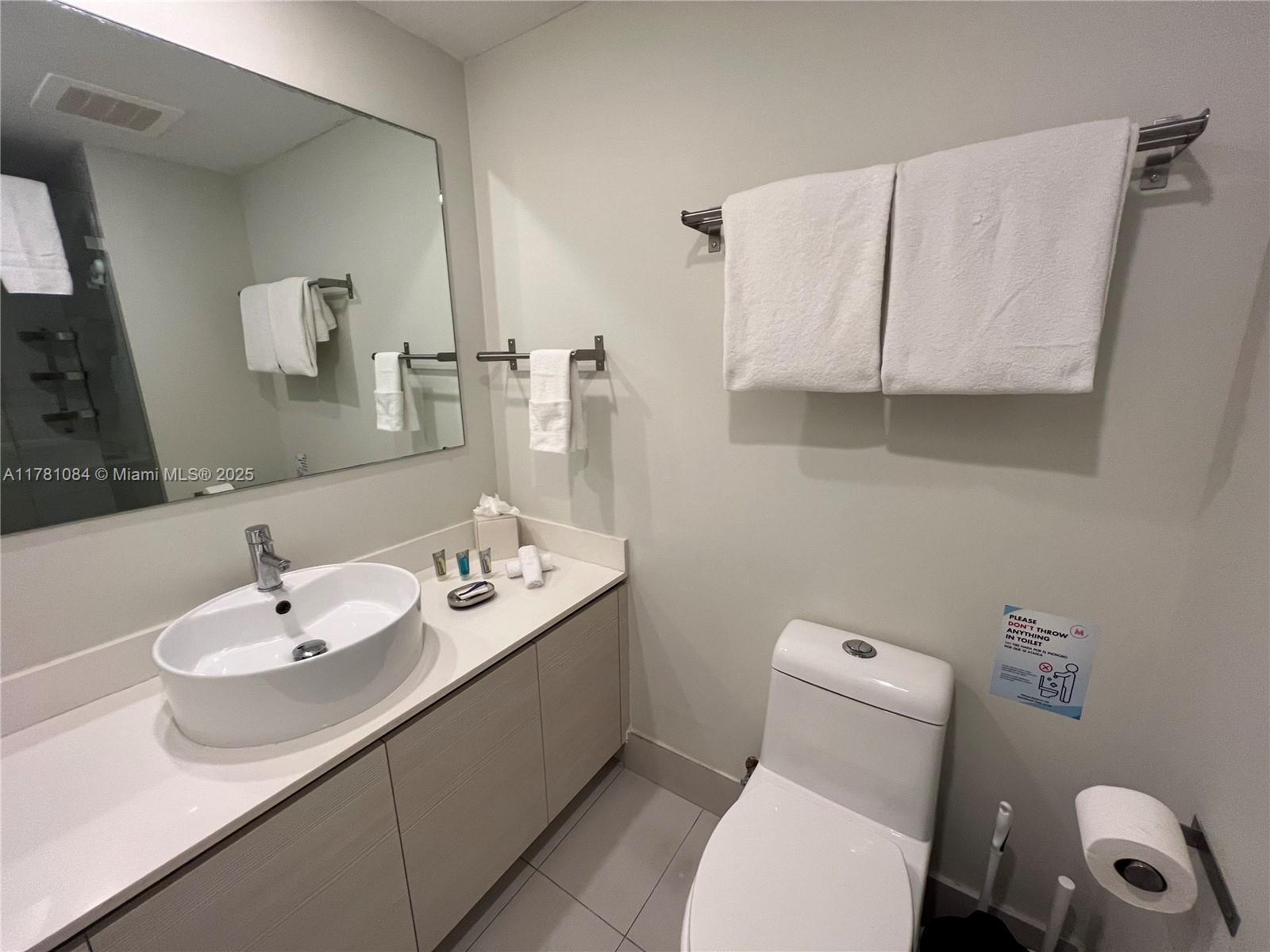 Building Photo - 2600 E Hallandale Beach Blvd