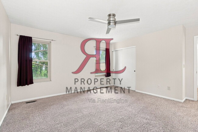 Building Photo - 6058 Northcliff Ct