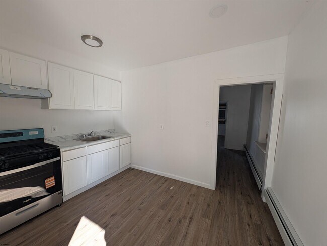 Building Photo - 124 N Delaware Ave