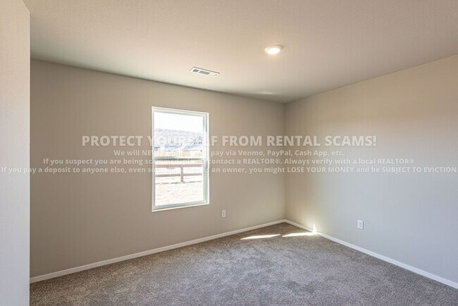 Building Photo - 2590 S Ouachita Dr