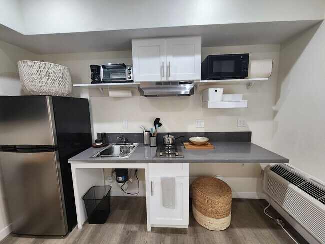 Building Photo - 228 N Soto St